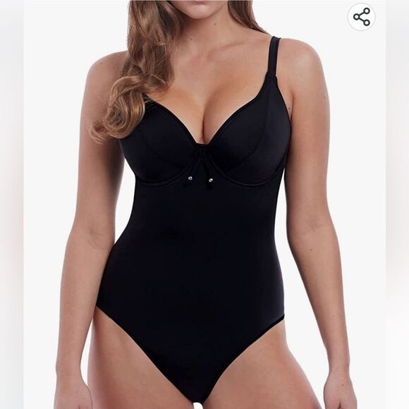 Freya BLACK Remix
Convertible Underwire One-Piece Swimsuit, size US 34H - Picture 16 of 16